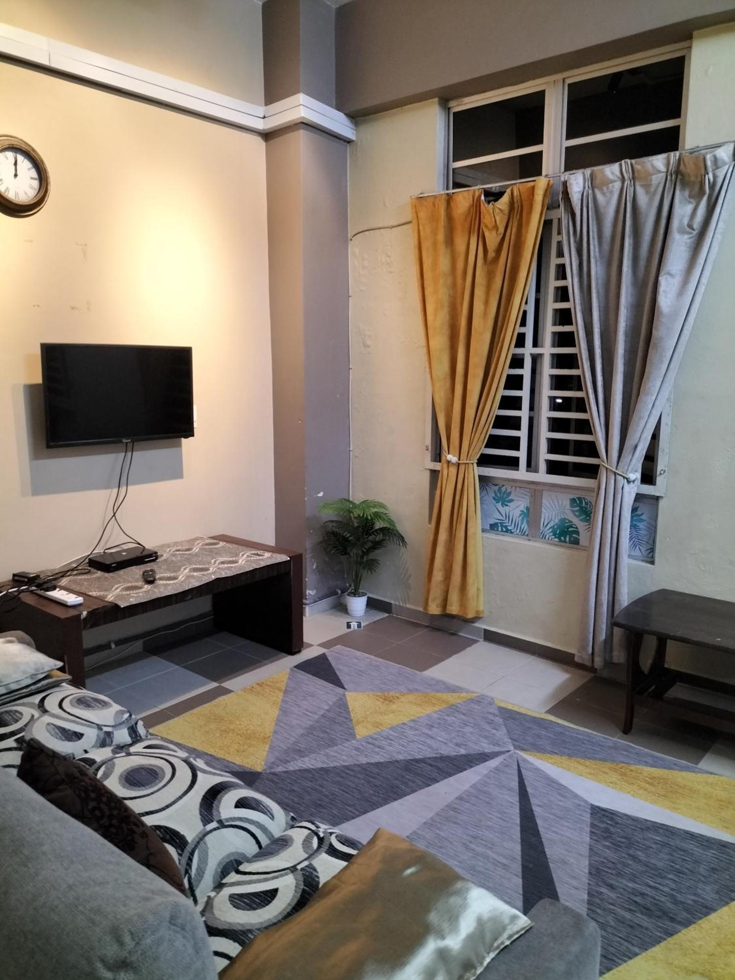 Ulfah Hotel Mersing Buitenkant foto